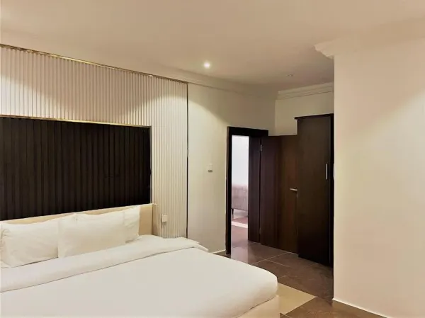 Hansbro Suite and Apartment image 2