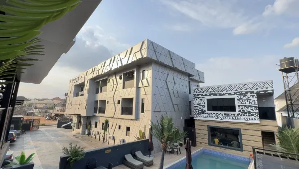 Full Bliss Hotel and Suites