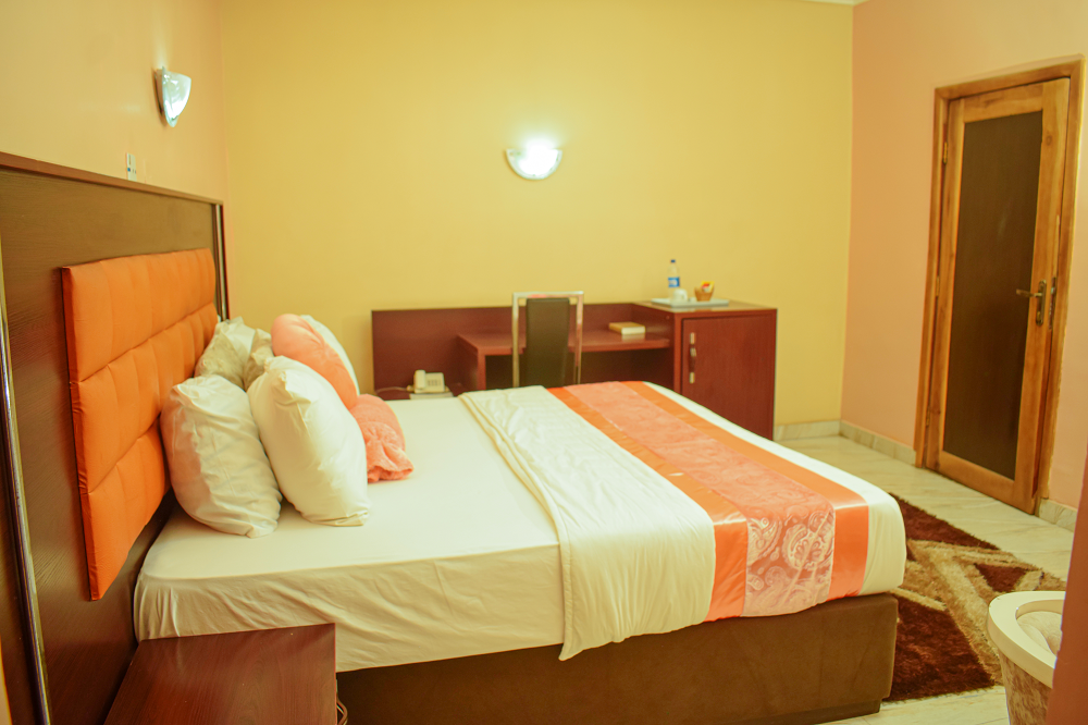 Ephoenix Hotel-Annex 1 image 5