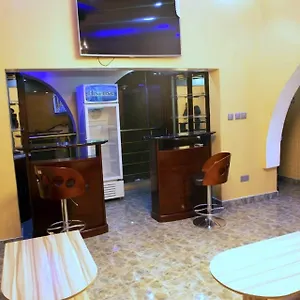 Global Signature Hotel image 3