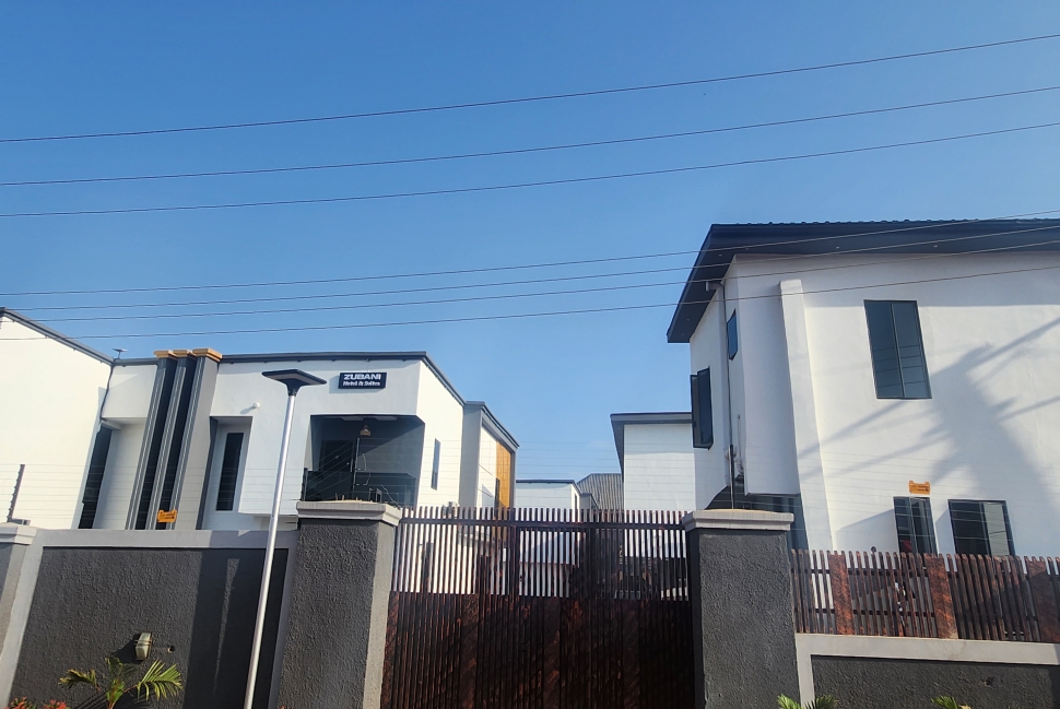 Zubani Hotel and Suites image 3