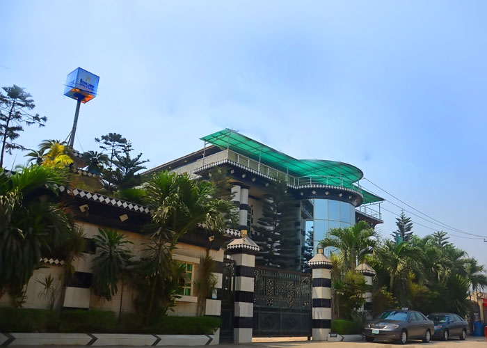 Royal view Hotel and Suites