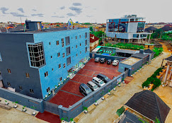 Romeneo Grand Royal Hotel