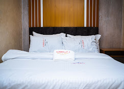 Formula 2 Hotel and Suites image 5