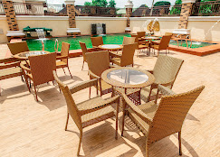 Immaculate Royal Hotel image 3