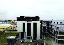 De Bay Lux Hotel and Suites