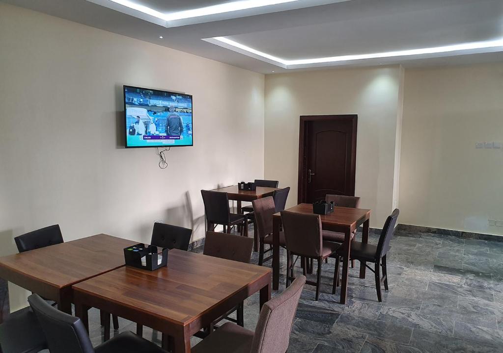 Residency Hotel Lagos image 3