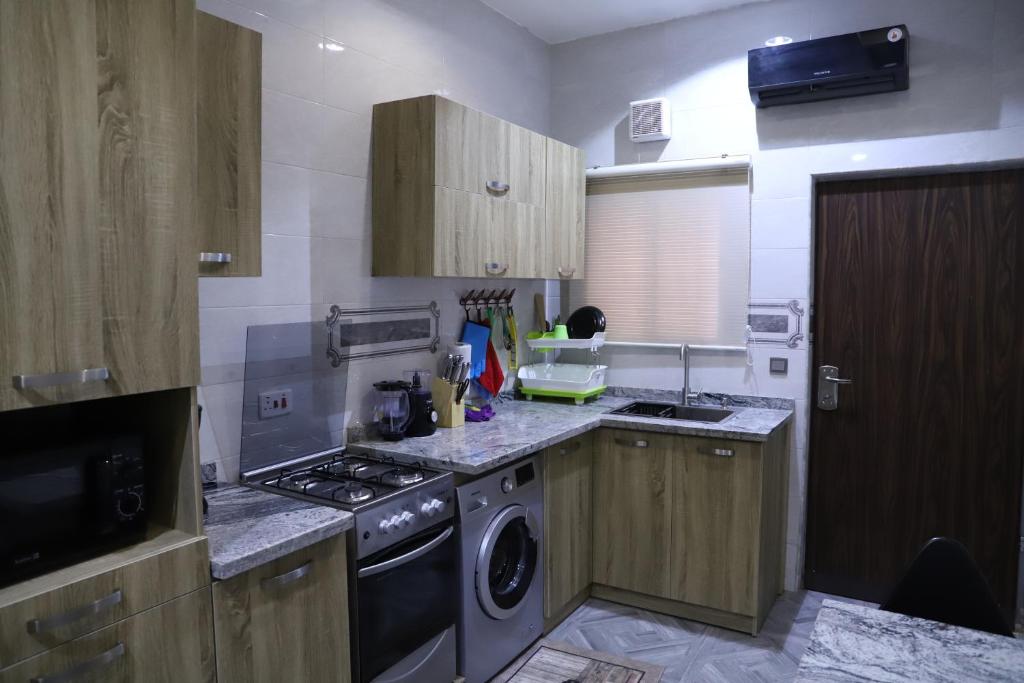 Rhodabode Apartments image 2