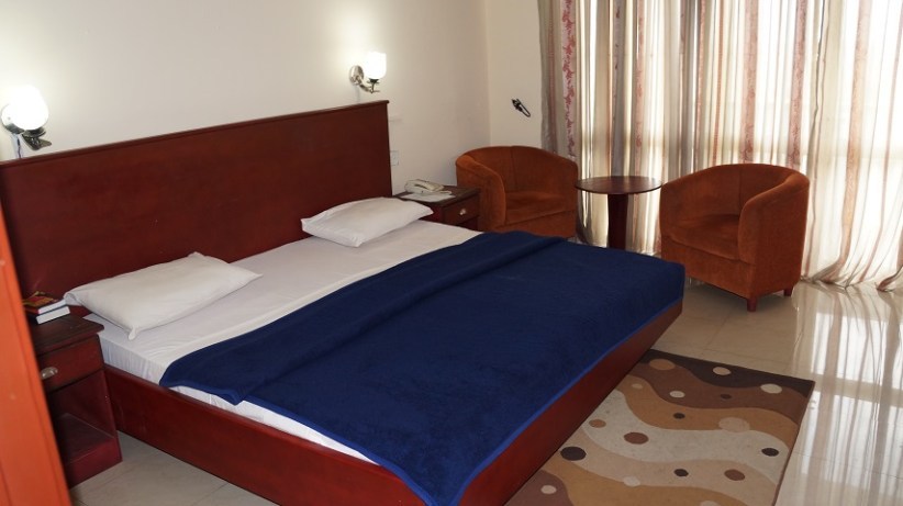 Premier Hotel image 2