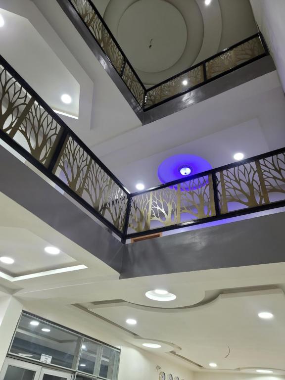 Camas Hotel and Suites image 4