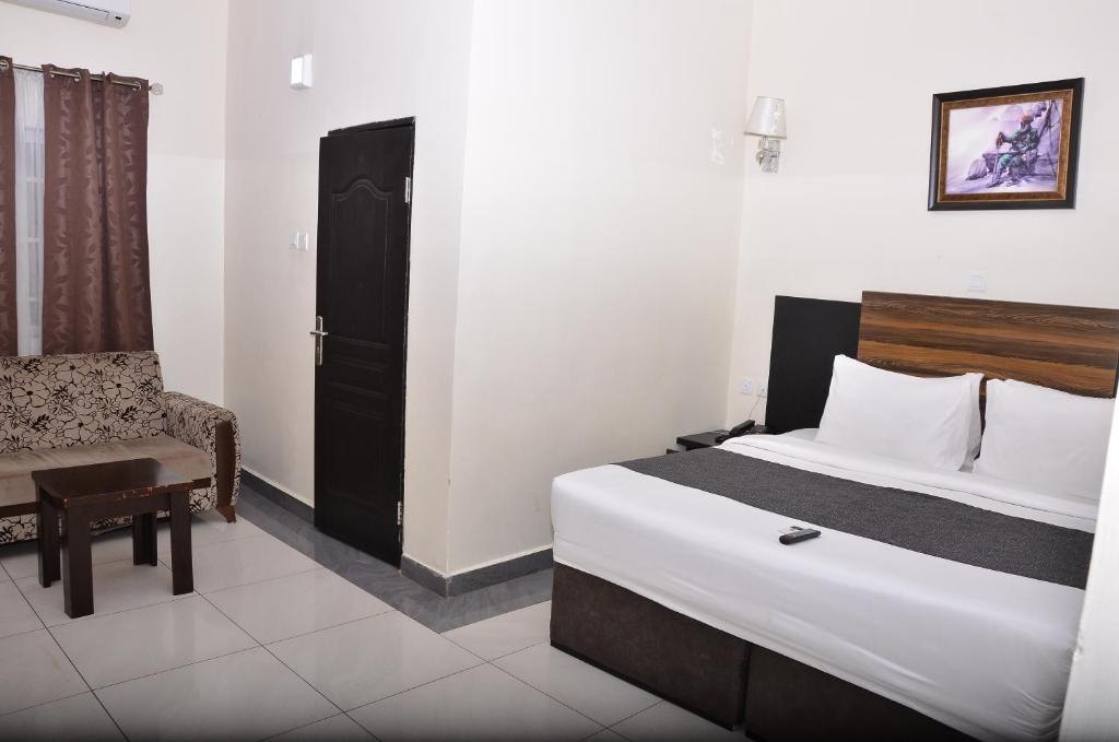 Residency Hotel Independence Layout Enugu image 5