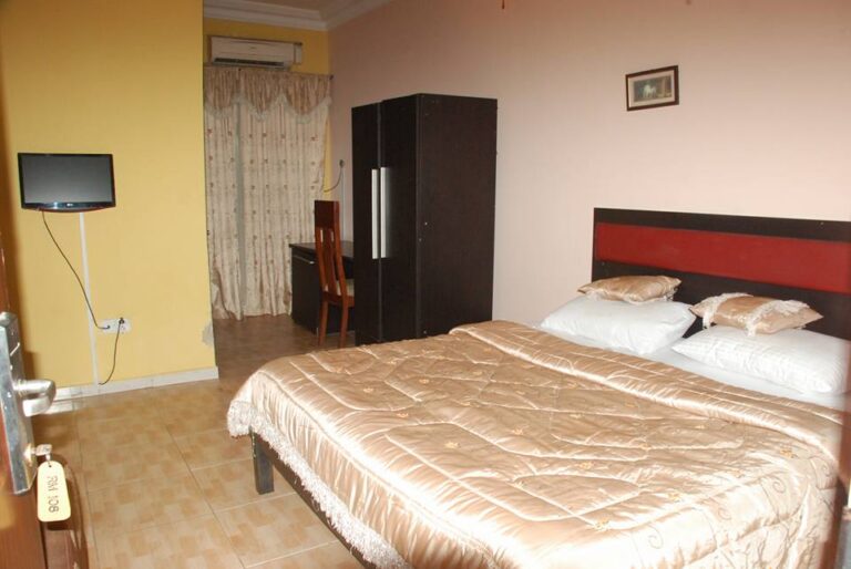 Treasureland Hotels image 4