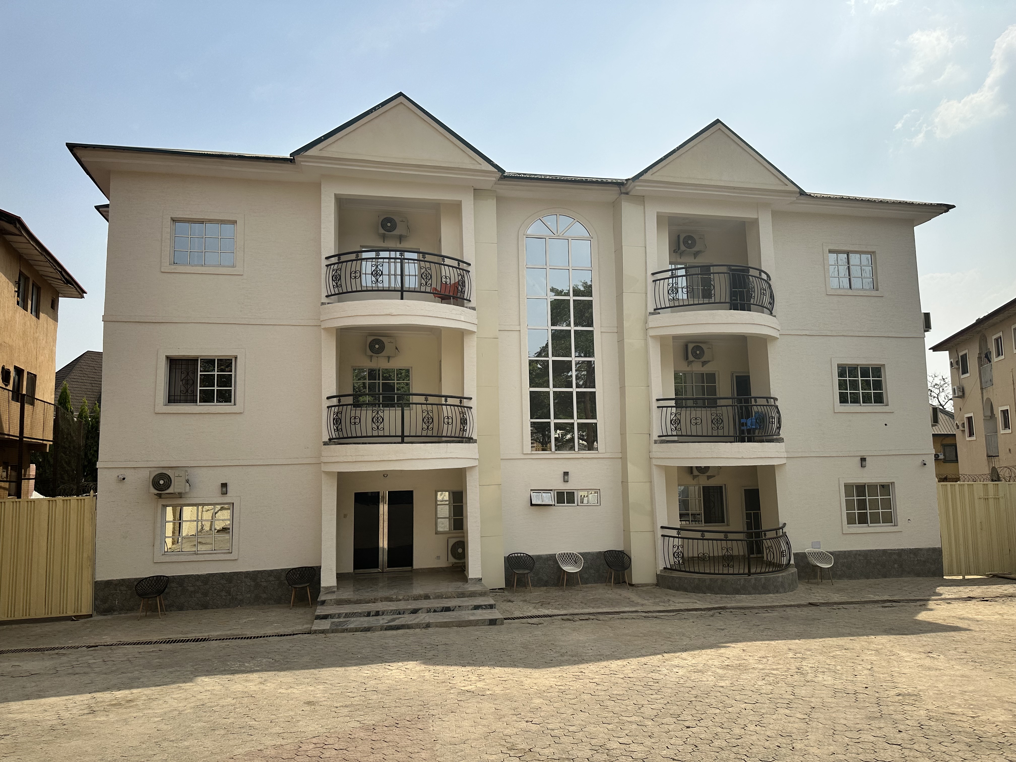 Oscar Luxury Apartment