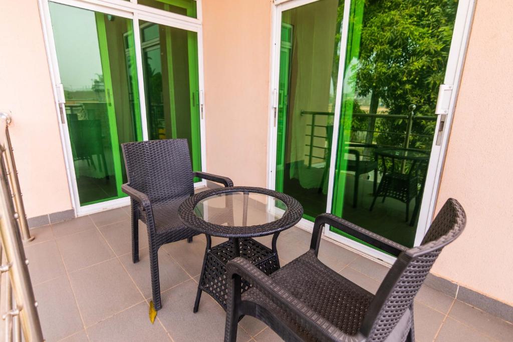 Nelson Mandela Garden Hotel image 2