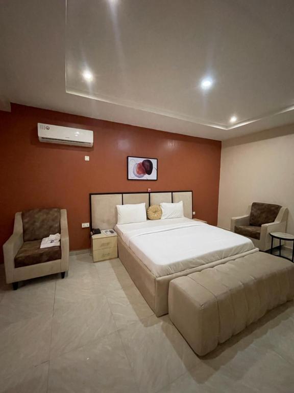Nexus Xpress Hotel image 3