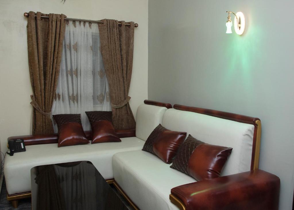 Grand Bohabs Hotel image 5