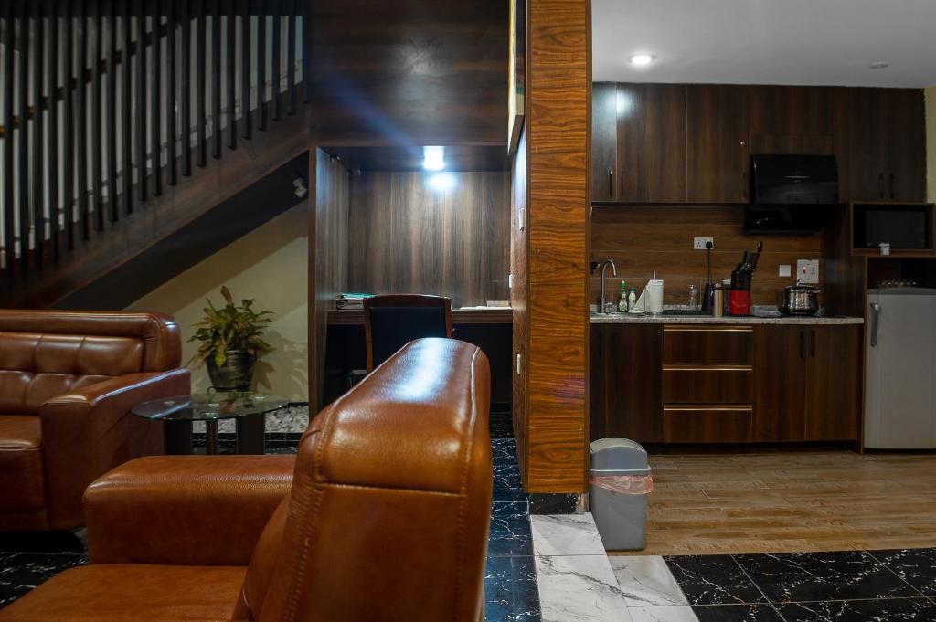 Anabel Apartment and Suites image 4