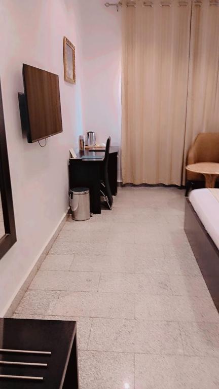 Jades Hotel