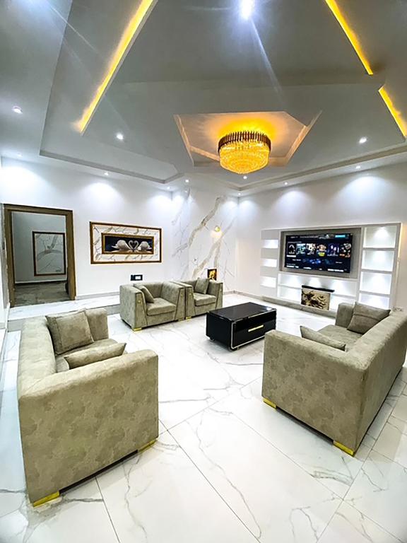 E- Vac Homes image 2