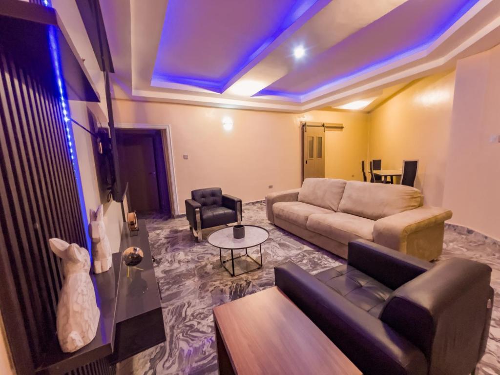 154 Apartments and Hotel image 4