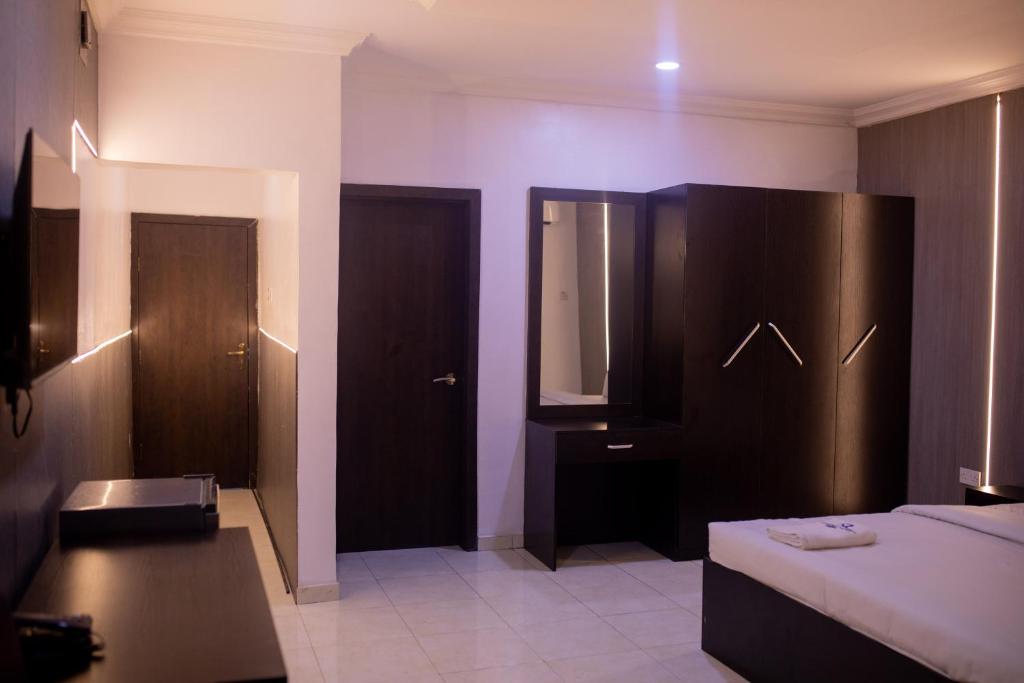 Skyrock Hotels- Ogba image 4