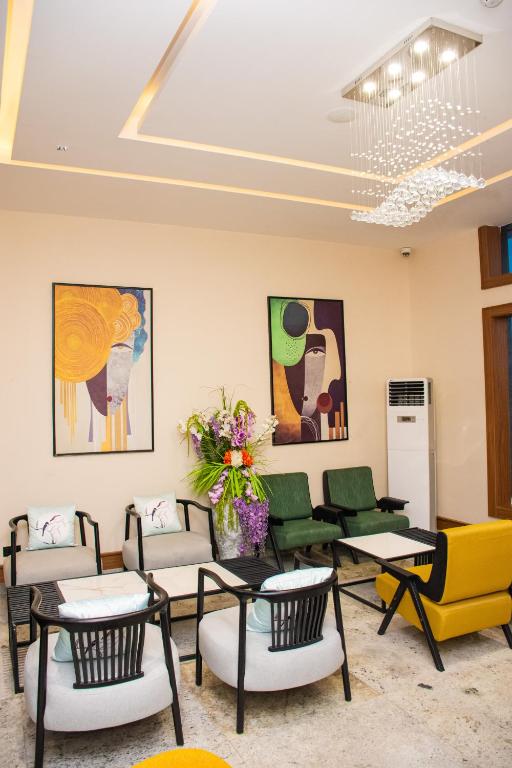 The Thribeka International Hotel image 3