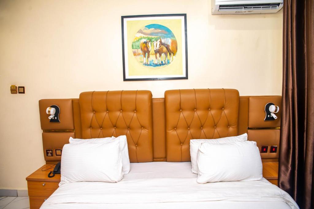 Buddiez Hotel image 3