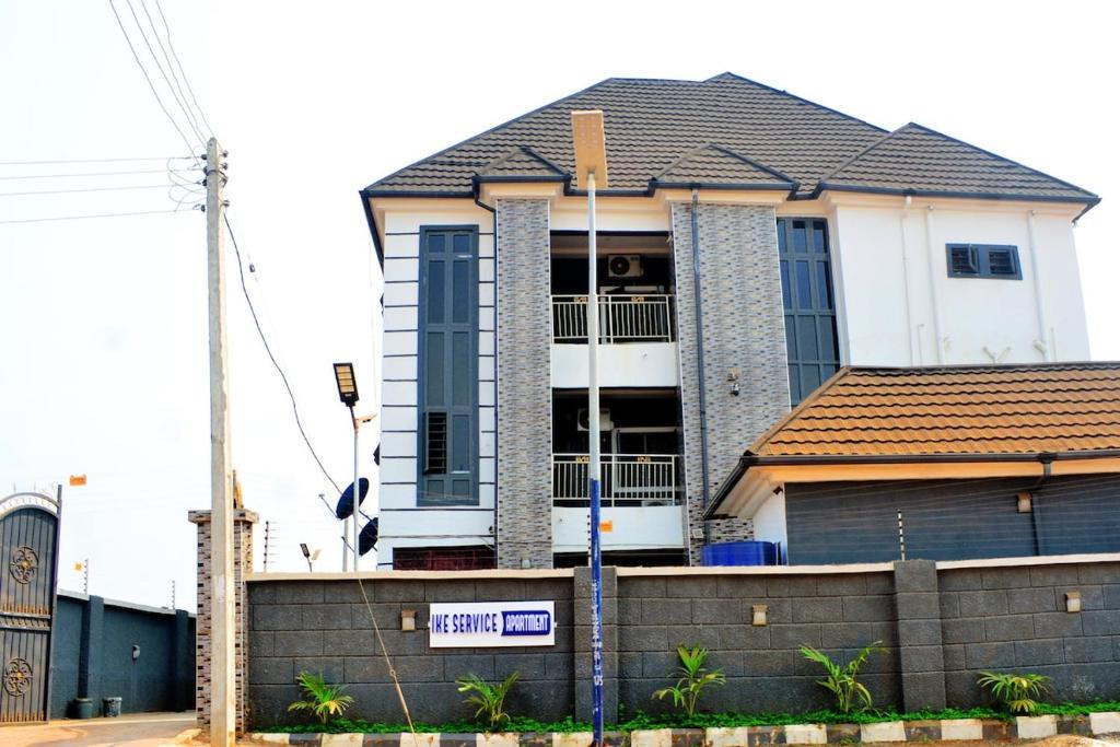 Ike Service Apartment image 2