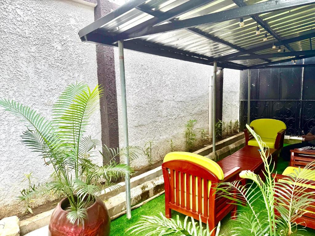 TGH Gracies Hotel image 3