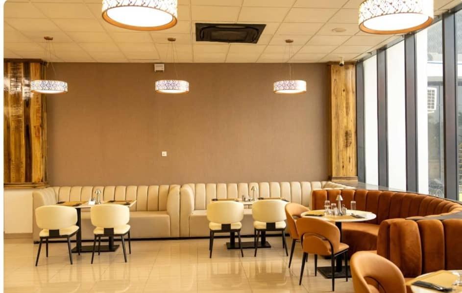 Julirose Hotels and Suites image 3