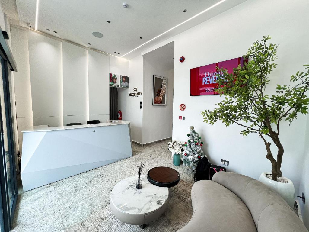 Andrians Luxury Apartment image 3
