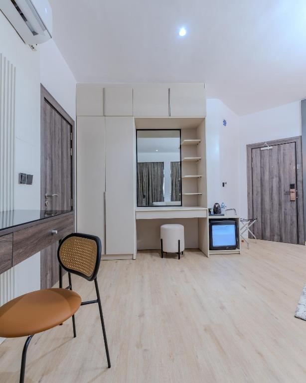 Atlantis Hotels image 2