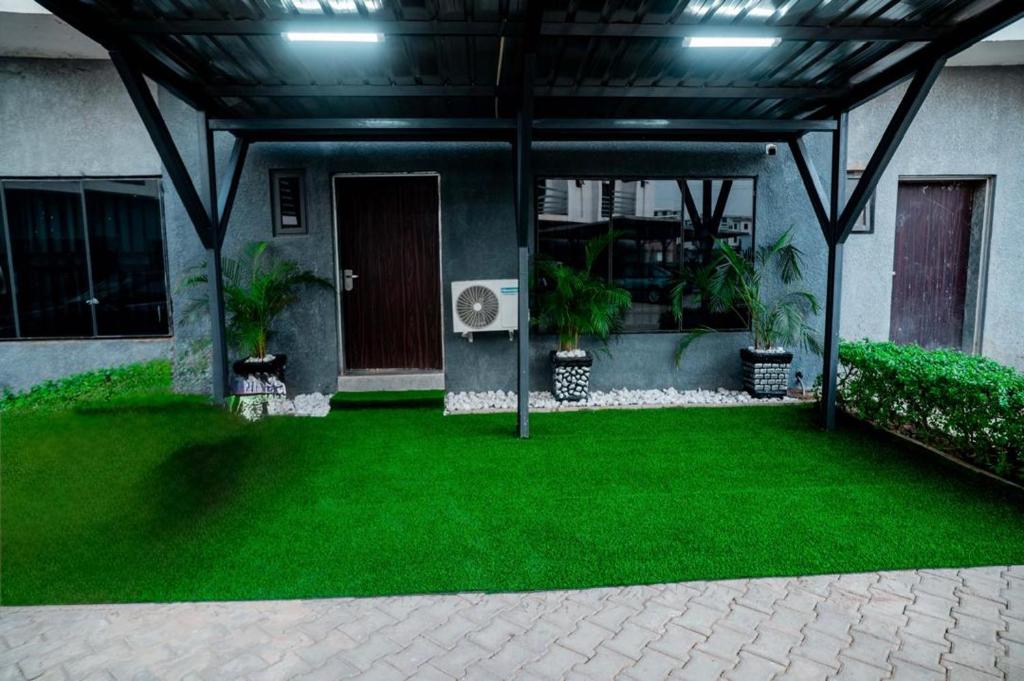 Exquisite Home 2 image 4