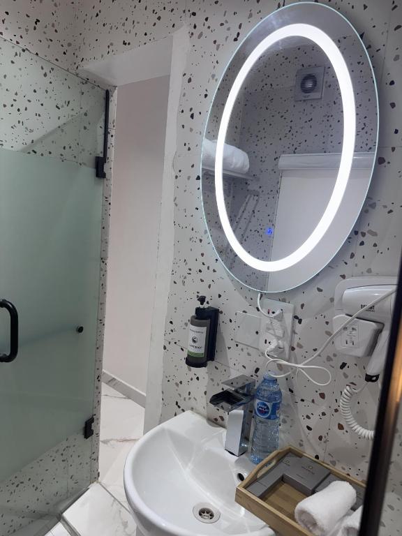 Atlantis Hotels image 4