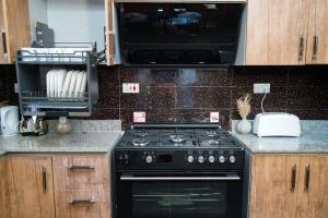 Kevron Apartment image 5