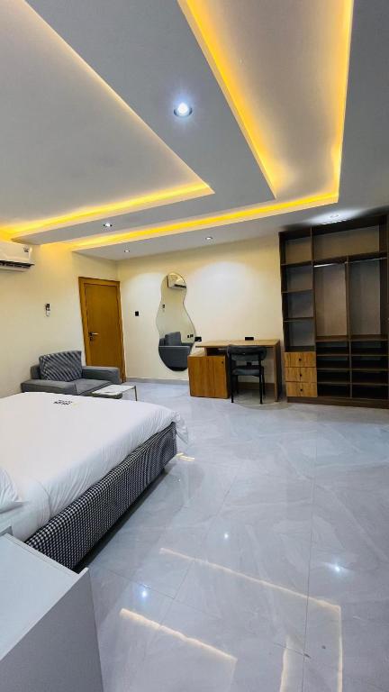 Feliza Hotel and Suites image 5