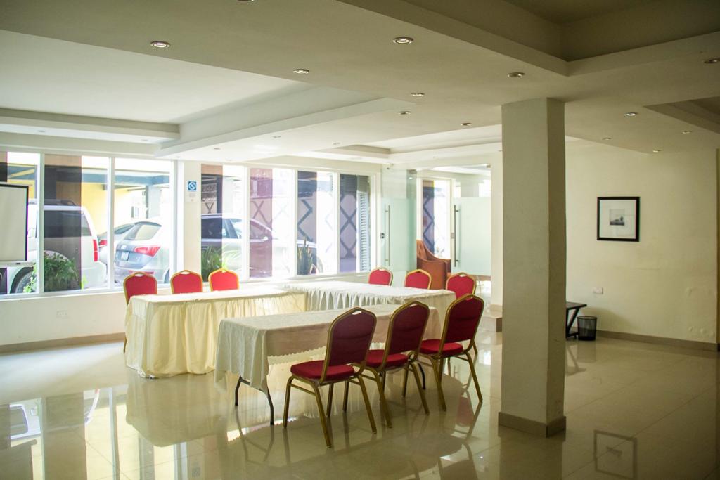 Glee Hotel and Spa image 4