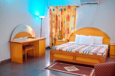 Emperor Hotel and Suites image 4