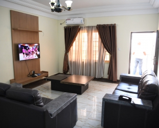 Carlton Apex Apartments