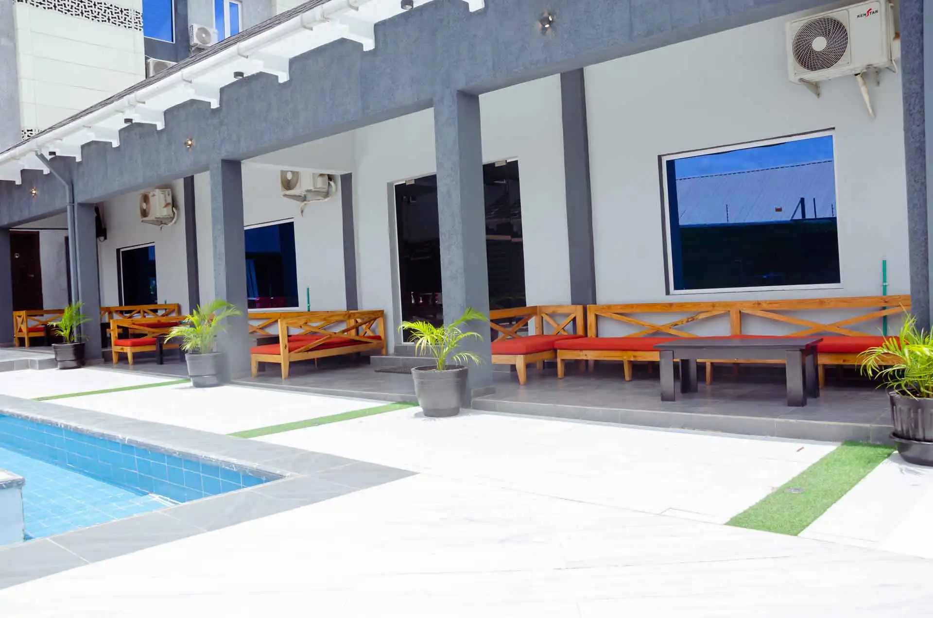 Ibizza Pit Hotel and Suites