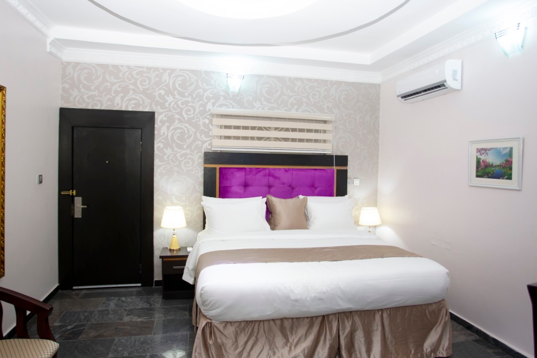 Sparklyn Hotels and Suites - Lagos