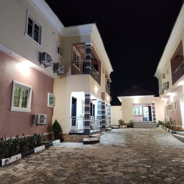 Morville  Suites and Apartments