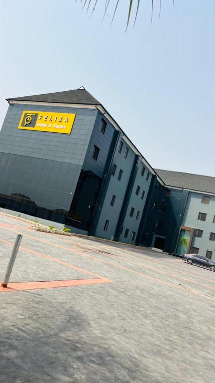 Feliza Hotel and Suites