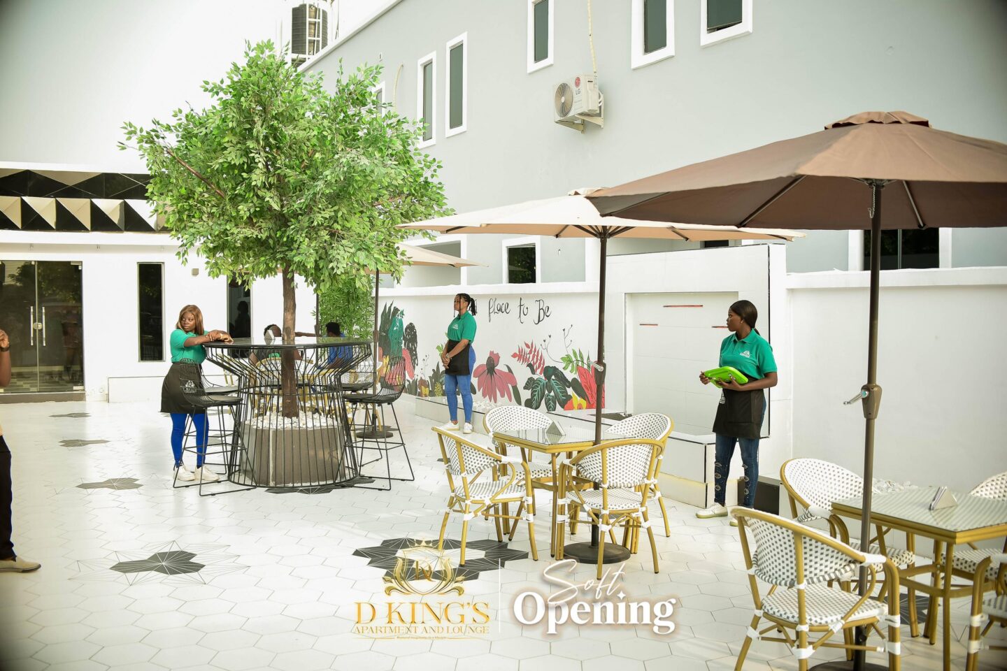 D Kings Apartment and Lounge image 5