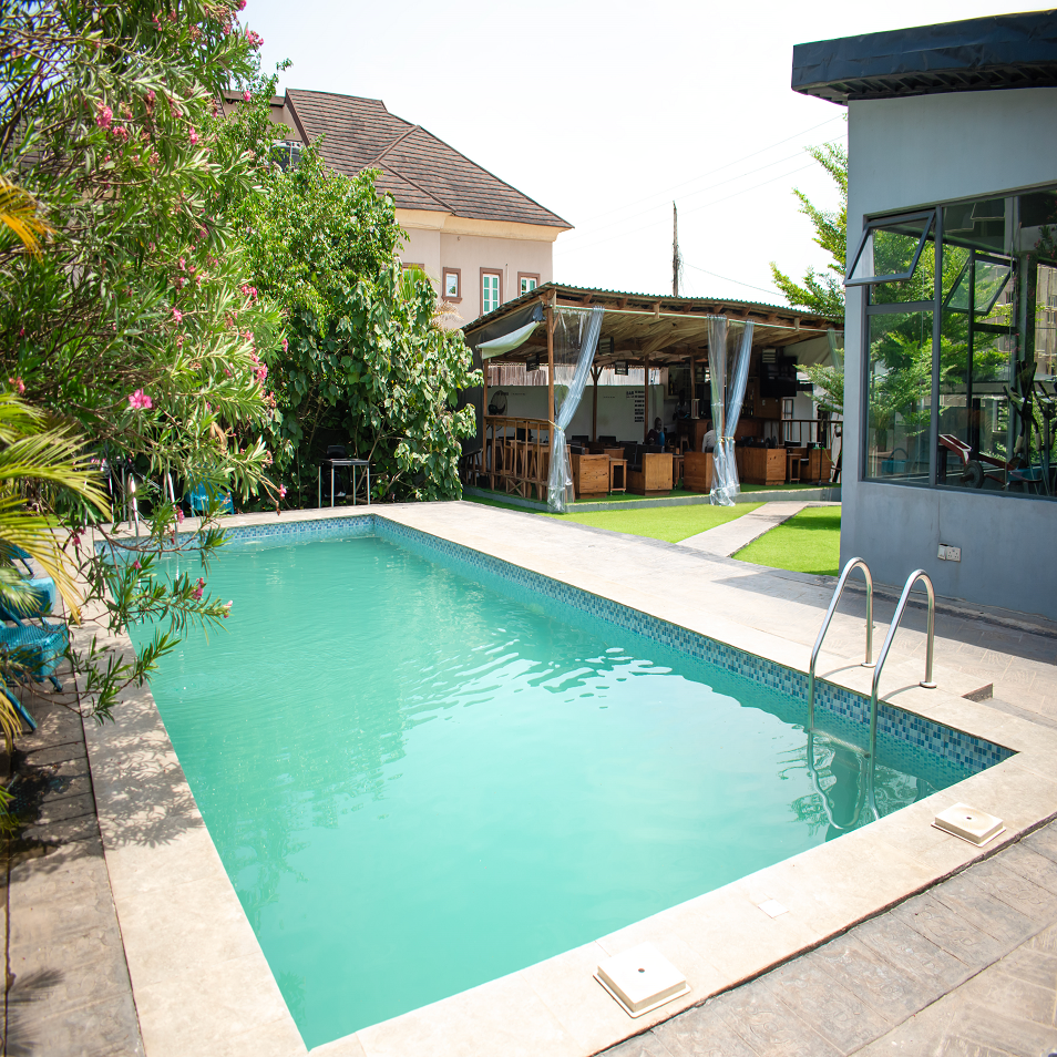 Emerald Court Apartments image 3