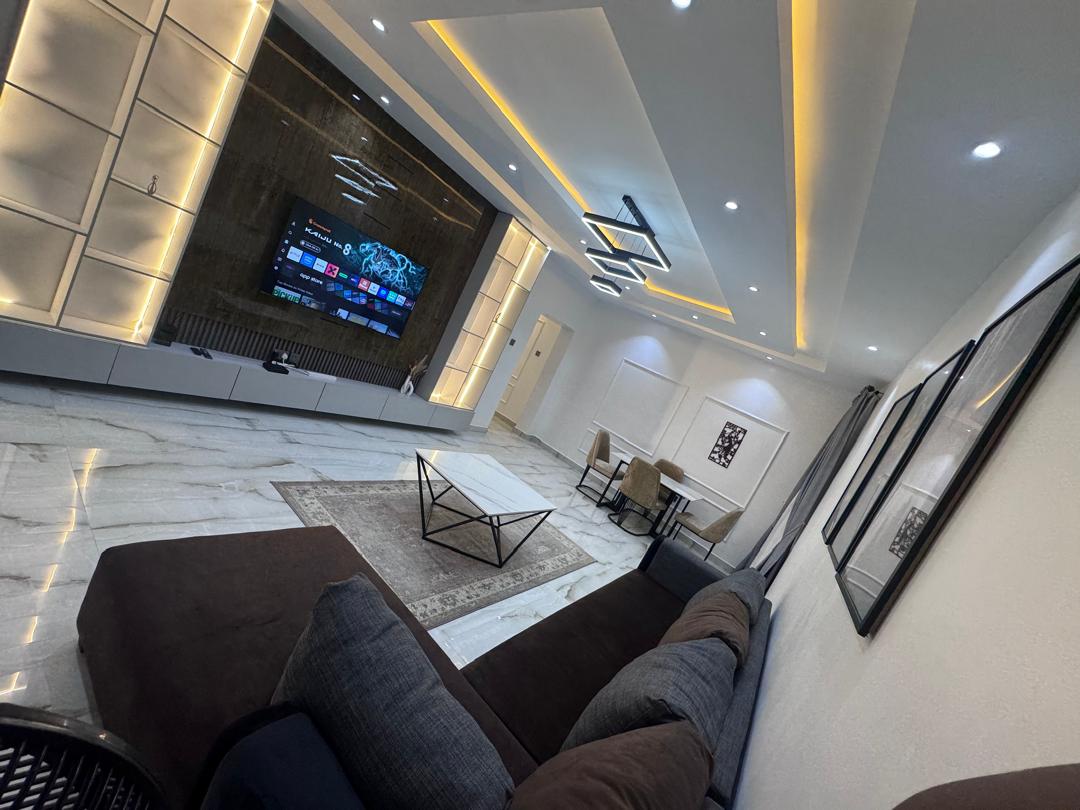 H3 Apartments image 2