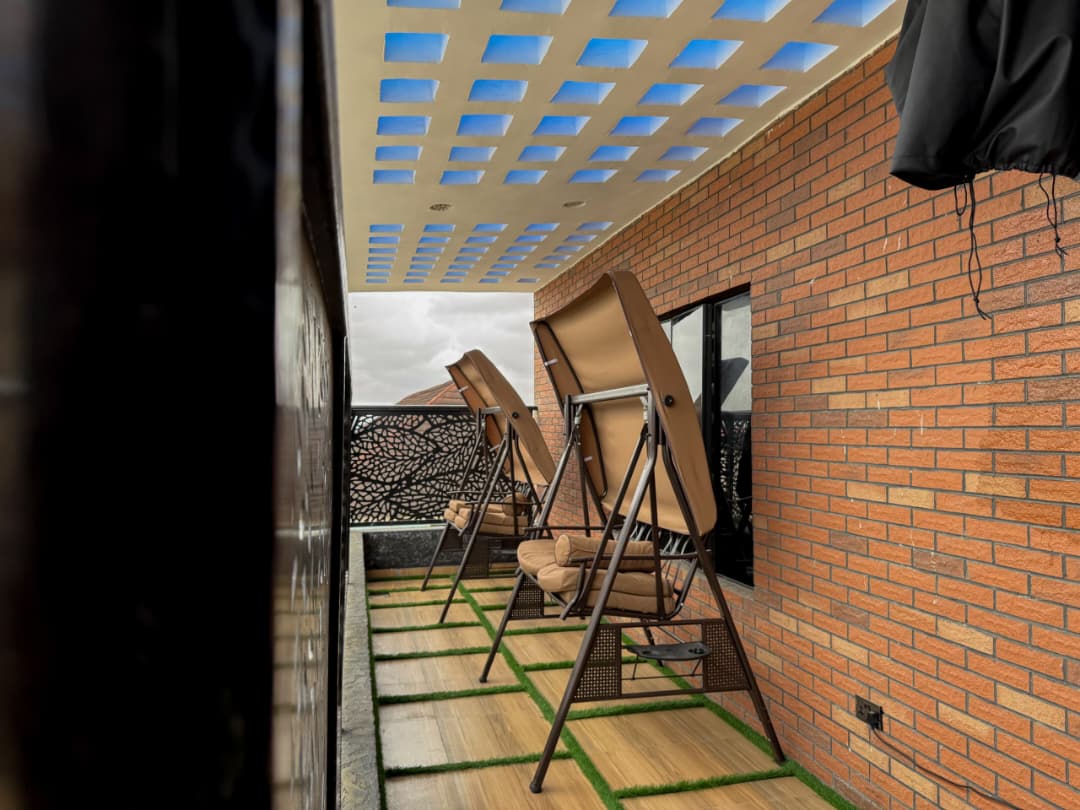 Tonelz Hotel and Suites image 3