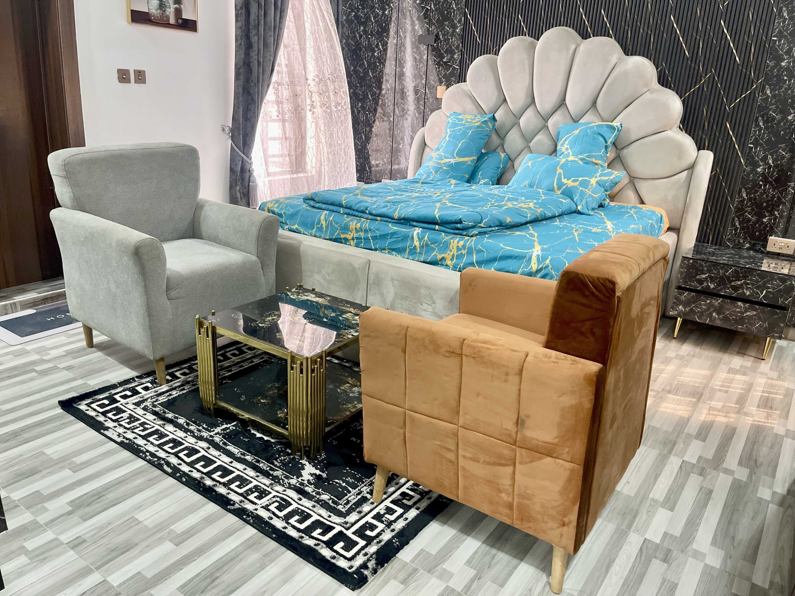 Glenns Apartment image 5