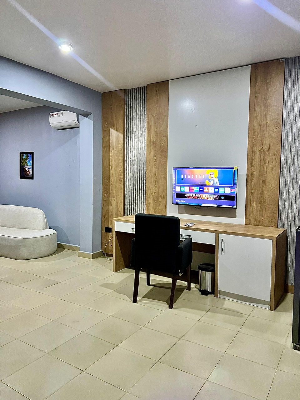 Soul Lounge Resorts-Jahi