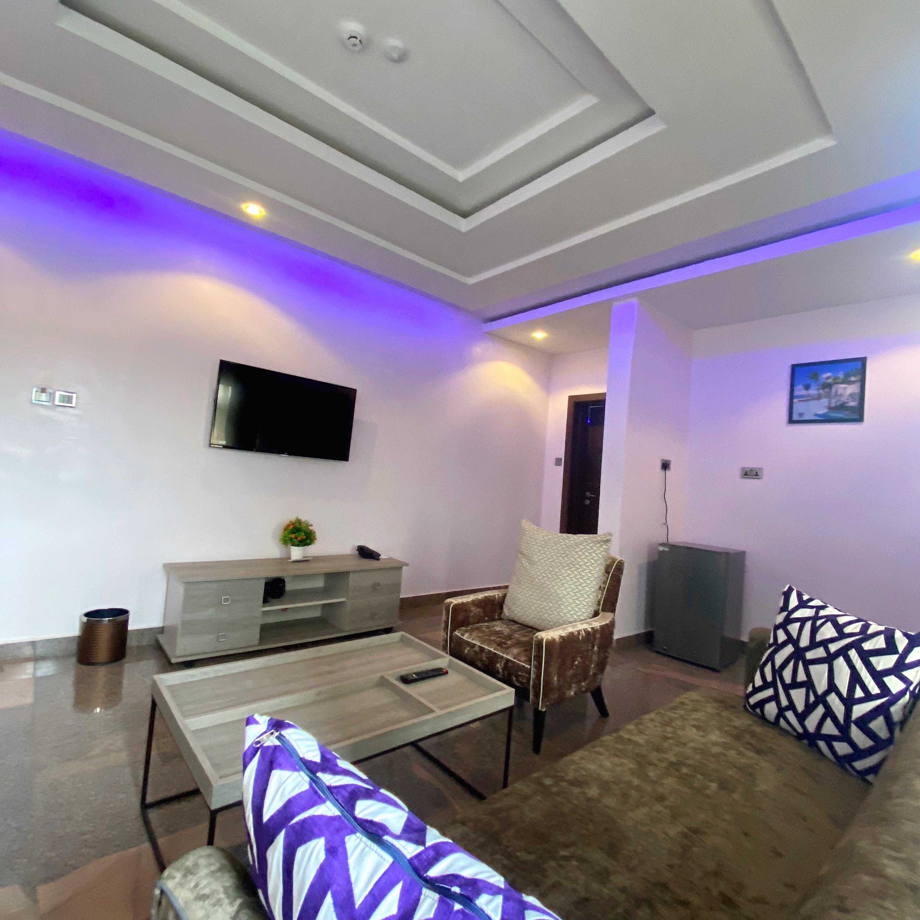 Marchforte Courtyard Hotel and Suites image 2